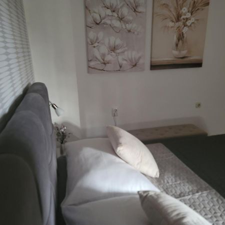 Apartments Lanterna Ražanac מראה חיצוני תמונה