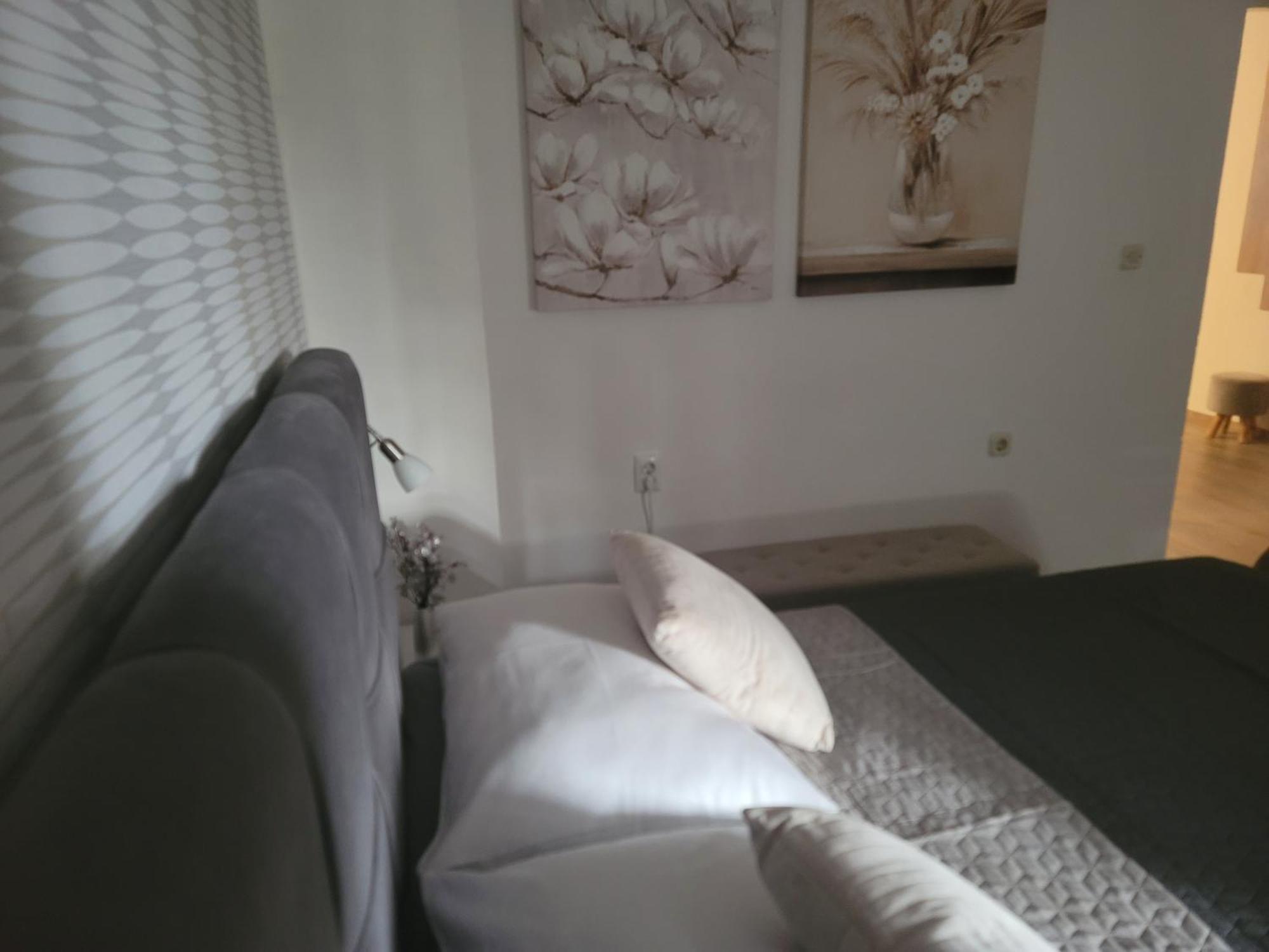 Apartments Lanterna Ražanac מראה חיצוני תמונה