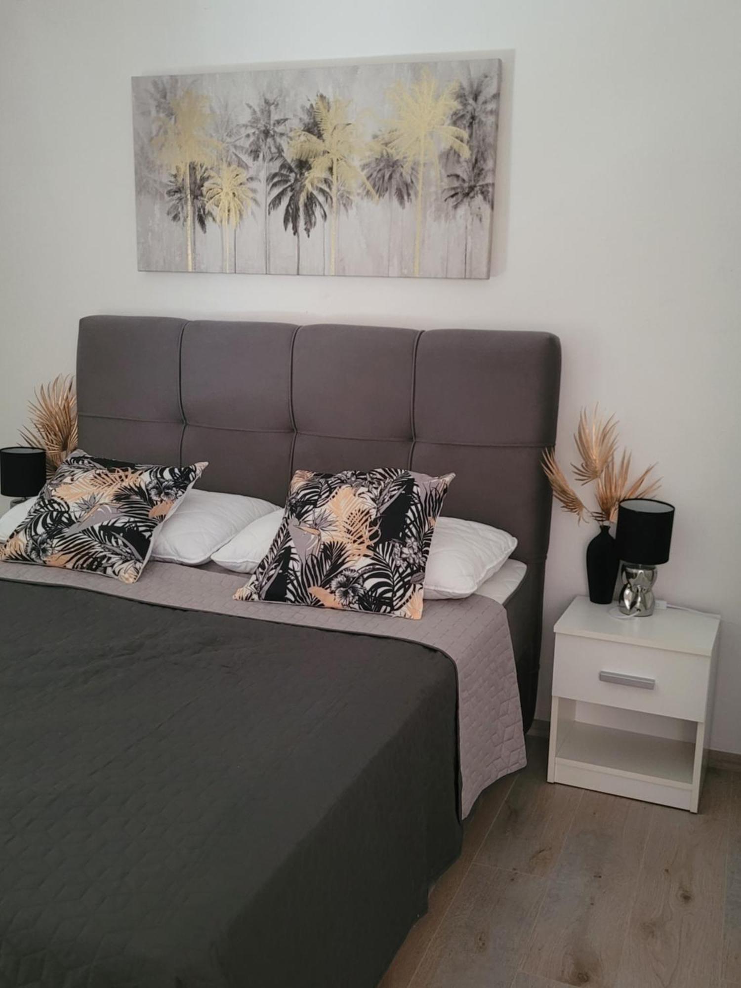 Apartments Lanterna Ražanac מראה חיצוני תמונה